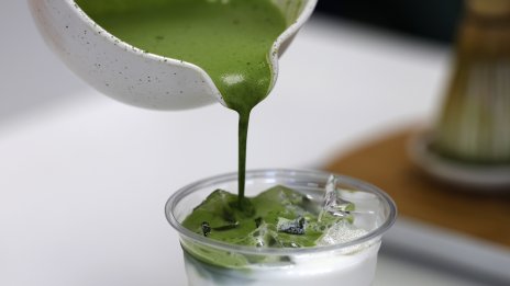 Манията по японския чай матча превръща зеления прах в злато