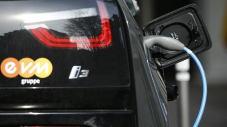 Електромобилите в България са едва 0,01%