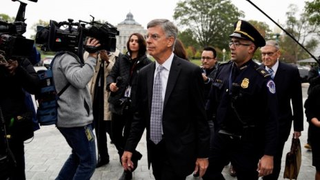 Дипломат: Тръмп обвърза помощ за Киев с разследване срещу Байдън   