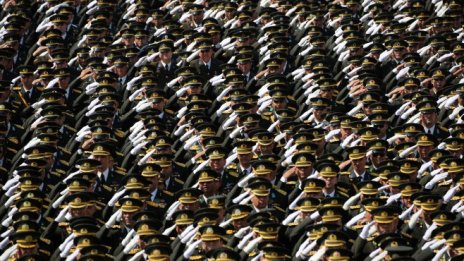 Турция ще стимулира бюджета с платен отказ от казарма