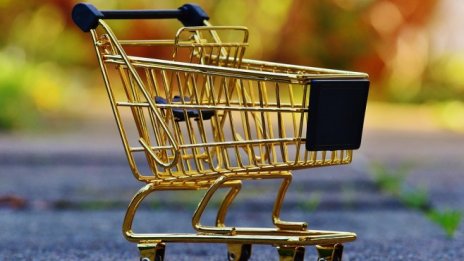 80% от българите ще купят коледни подаръци само на най-близките си