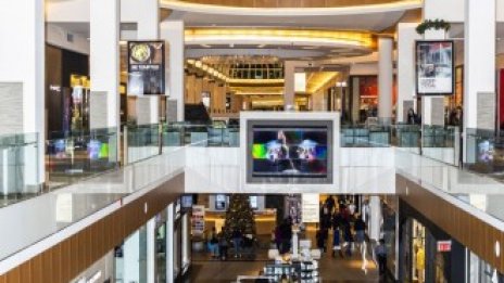 Най-големият собственик на молове в САЩ изкупува наематели, за да се стабилизира