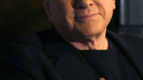 Берлускони загуби мястото си в Сената