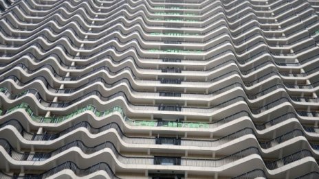 Китай се опитва да успокои прегряващия пазар на имоти в големите градове