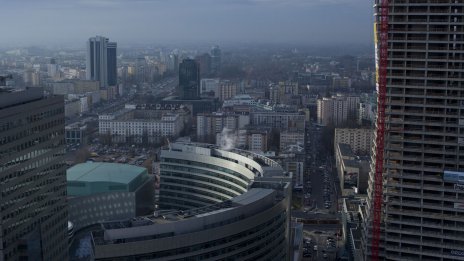 Инвеститорите в бизнес имоти в ЦИЕ възприемат изчаквателен подход и стават консервативни в разходите