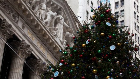 Несигурността за новите стимули помрачава настроенията на Wall Street*