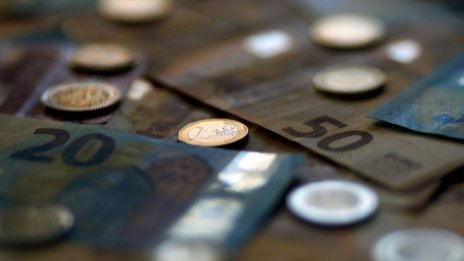 Пандемията свива рентабилността на банките в ЕС до историческо дъно