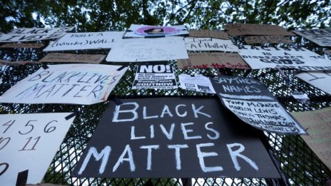 Грешат ли тези, които виждат в американските протести упадък на САЩ?