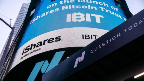Биткойн ETF-а на BlackRock изпреварва по приходи инструмента, следящ S&P 500