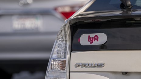 Lyft ще съкрати стотици служители
