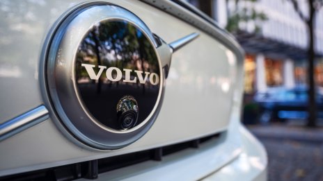 Volvo спира финансирането на Polestar, обмисля разпределяне на акции