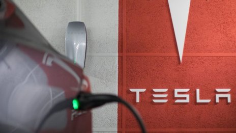 Tesla губи основно предимство заради разширяването на достъпа до своите станции