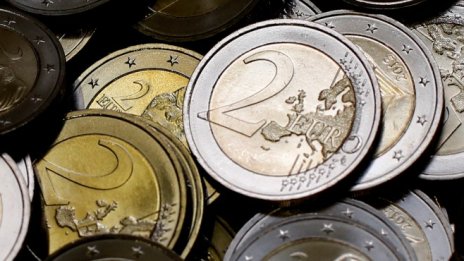 Икономическият ръст в еврозоната остава на близо 4-годишното си дъно