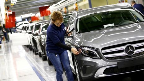 Промишленото производство в ЕС и еврозоната се забавя през юли