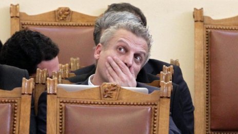 Тръгна делото срещу бившия здравен министър Петър Москов