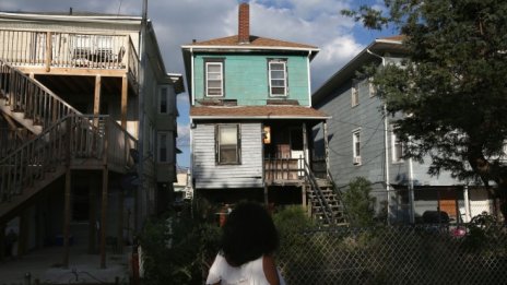 Нивото на бедност в САЩ расте през 2020 г. от 60-годишното си дъно