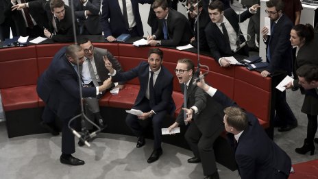 Поредната порция корпоративни отчети разколеба увереността на инвеститорите в Европа