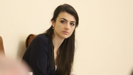 Л. Бориславова: Ще помогнем за нов кабинет, ако третият мандат отиде при наш партньор