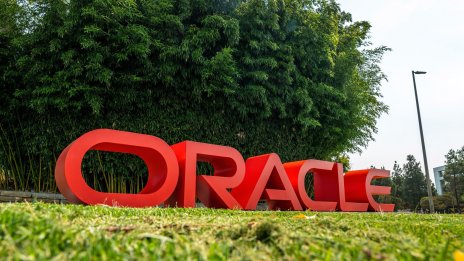 Акциите на Oracle се сринаха след смесен финансов резултат