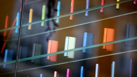 Пълна забрана за вейповете в България одобри парламентът