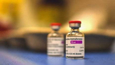 След остра реакция на МЗ AstraZeneca уверява, че няма да бави доставка