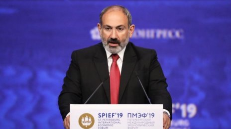 Премиерът на Армения заговори за опит за военен преврат