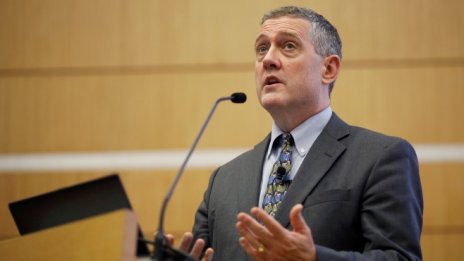 Джеймс Булард: ЕЦБ е по-независима от Федералния резерв