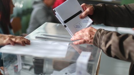 Над 2,3 млн. лв. са дарили физически лица на партиите за местния вот