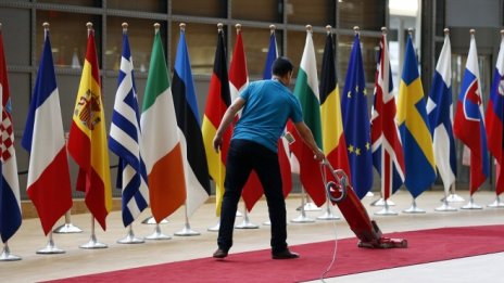 "Европа на много скорости": Чудовището от Лох Нес за ЕС