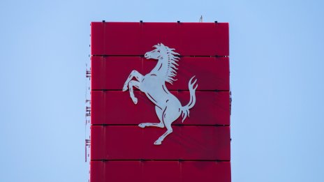 Ferrari надмина своята бивша компания майка по пазарна капитализация