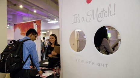 Tinder заобикаля Google Play в знак на протест срещу високи такси