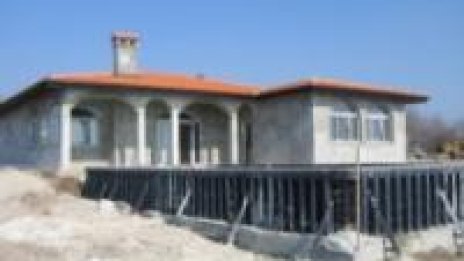 Средно 1 700 евро за кв. м за вила в голф комплекса BlackSeaRama