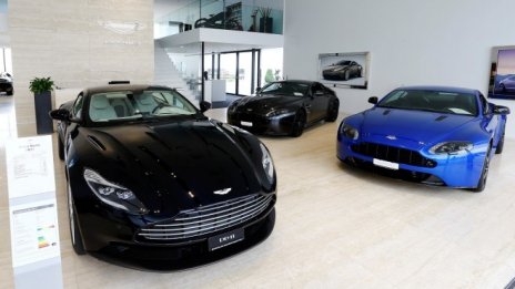 Aston Martin проучва възможностите за потенциално IPO