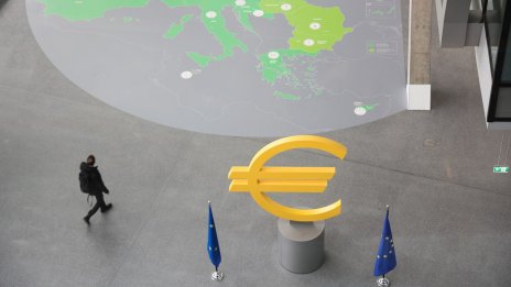 ЕЦБ проучва рисковете, свързани с определен вид банково кредитиране