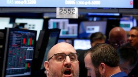 Dow отписа над 100 пункта след срив на книжата на 3M