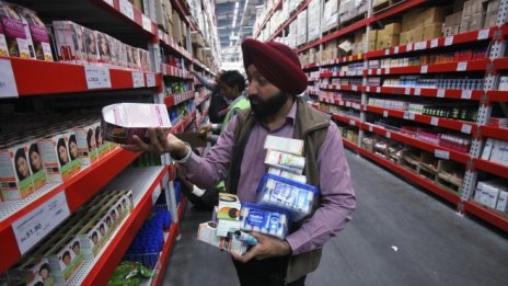 Индийските неволи на Walmart