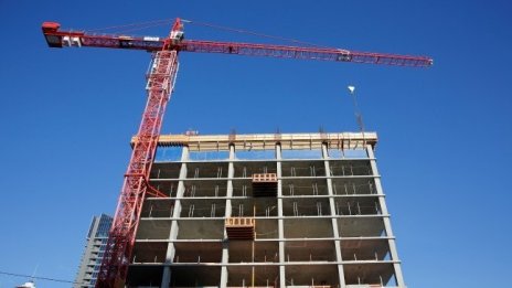 Строителната продукция в България с първи спад от над година