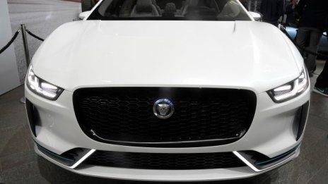 Jaguar Land Rover предупреди за възможен срив на веригите на доставка извън Китай