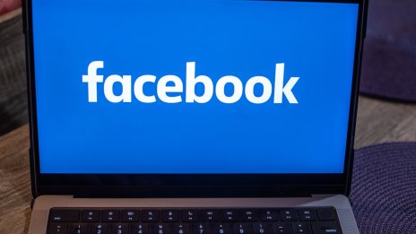 Facebook и Instagram се сринаха за стотици хиляди потребители в цял свят*