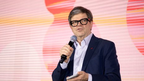 Стартъпът на бившия шеф на AI в Meta привлече финансиране за 1 млрд. долара