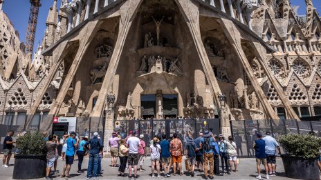 НСИ отчита сериозно забавяне при посещенията на чужденци у нас през май
