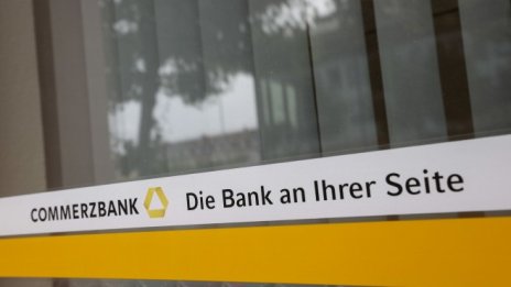 Cerberus обмисля да купи държавното участие в Commerzbank