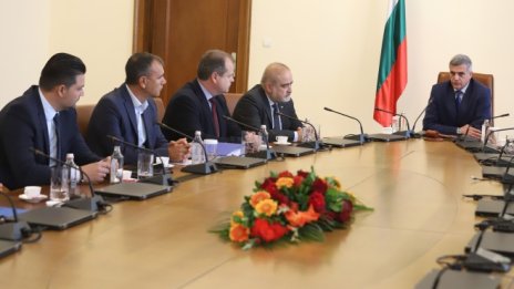 Работна група ще решава въпроса със задълженията за пътните ремонти