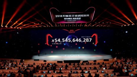 Как Денят на самотните сърца започва да измества Черния петък?