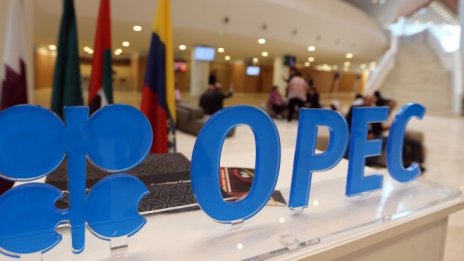 ОПЕК+ все още не може да реши спора 