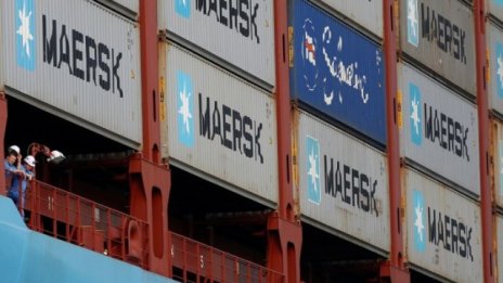Maersk се разделя на две компании, за да се опита да оцелее