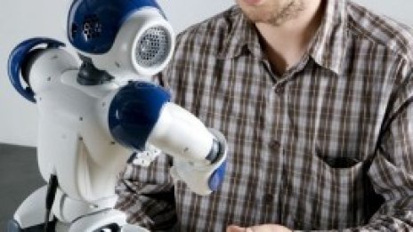 Нао: роботът, който изразява и засича емоции