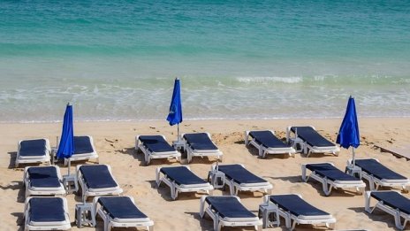 Цените за чадър и шезлонг по варненските плажове няма да се вдигат