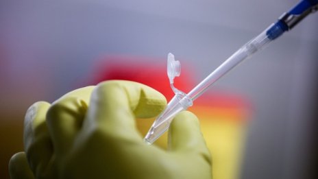 ЕК е близо до сделка с Johnson & Johnson за ваксина за Covid-19