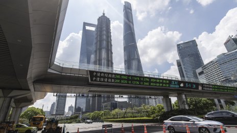 Азиатските пазари завършиха предимно на червено след пониженията на Wall Street